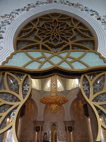 UAEアブダビのシェイクザイードグランドモスク入口
