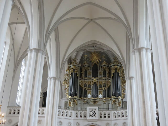 ベルリンのマリエン教会の内部