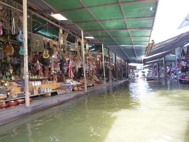 タイの水上マーケット