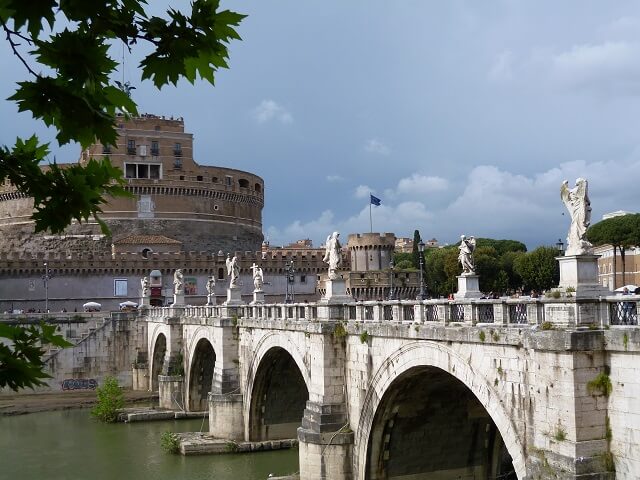ローマのサンタンジェロ橋