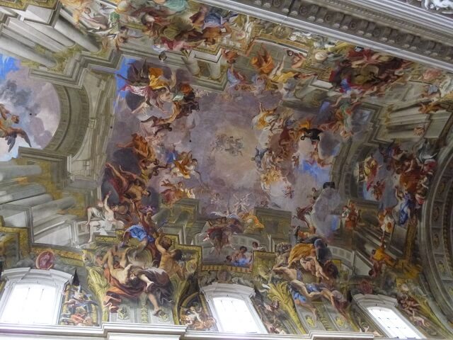 イタリア・ローマのだまし絵教会