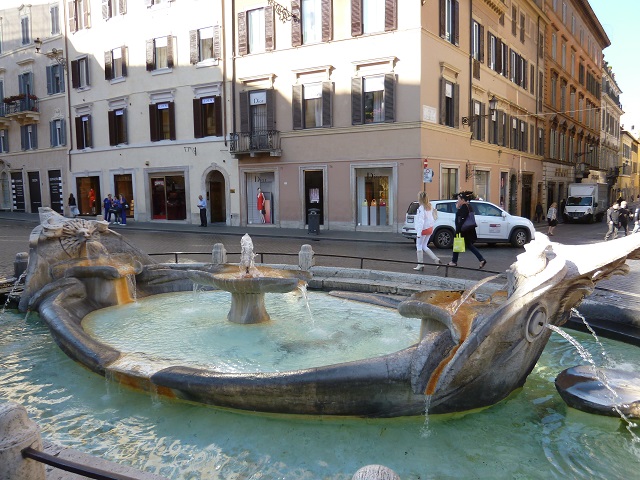 ローマのバルカッチャの噴水