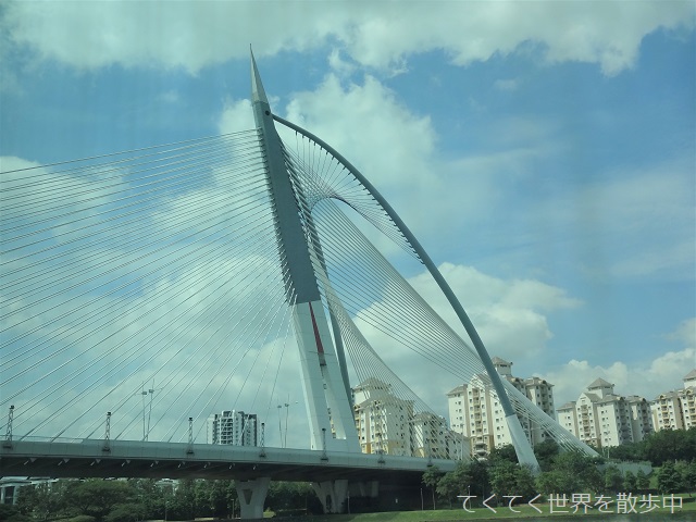 マレーシアのスリ・ワワサン橋